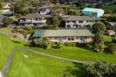 Photo of property in 55 Glencoe Road, Browns Bay, Auckland, 0630