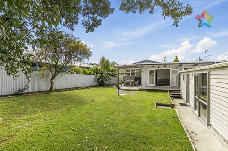 Photo of property in 9 Cedar Street, Maungaraki, Lower Hutt, 5010