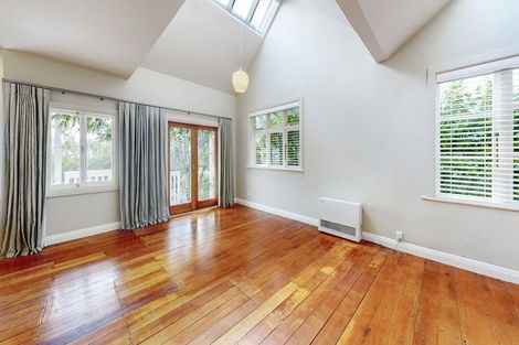 Photo of property in 19 Scarborough Terrace, Mount Victoria, Wellington, 6011