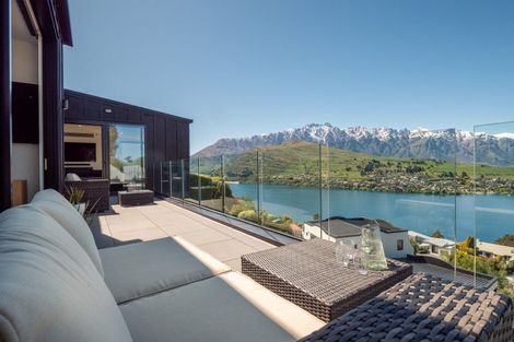Photo of property in 92 Hensman Road, Queenstown, 9300