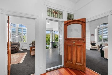 Photo of property in 58 Hinemoa Street, Birkenhead, Auckland, 0626