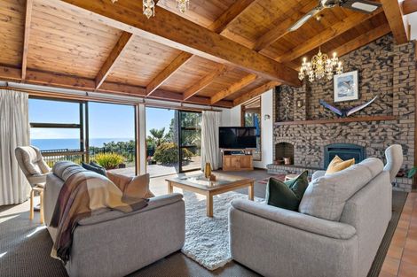 Photo of property in 34 Motutara Road, Muriwai, Waimauku, 0881