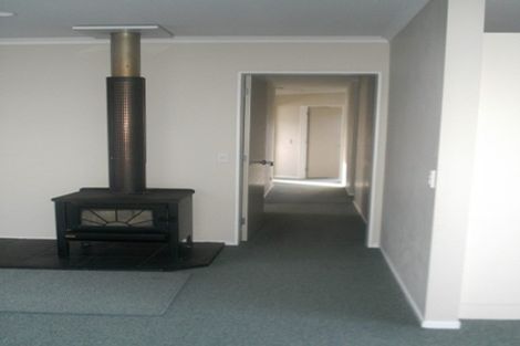 Photo of property in 3 Makora Grove, Paremata, Porirua, 5024