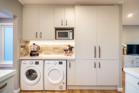 Photo of property in 3/318 Beach Road, Campbells Bay, Auckland, 0630