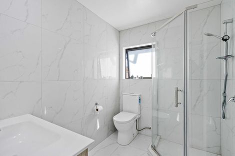 Photo of property in 8a Martin Road, Manurewa, Auckland, 2102