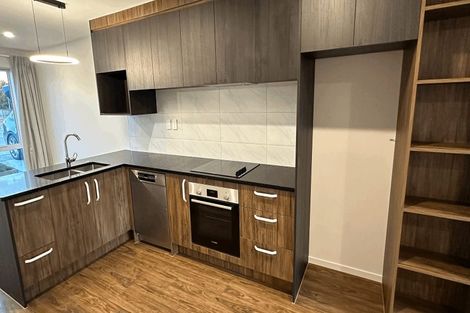 Photo of property in 24 Ramwall Place, Weymouth, Auckland, 2103