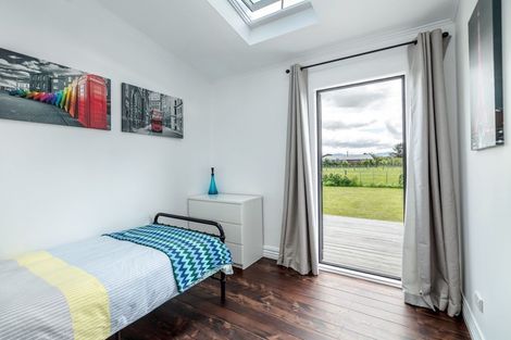 Photo of property in 32 Otawa Drive, West Taratahi, Masterton, 5887