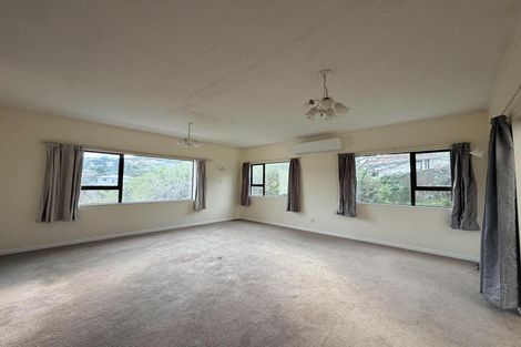 Photo of property in 28 Bassett Road, Johnsonville, Wellington, 6037