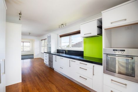 Photo of property in 56 Wallath Road, Westown, New Plymouth, 4310