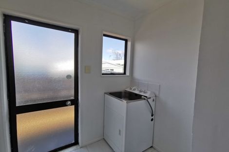 Photo of property in 2/49 Templeton Place, Clendon Park, Auckland, 2103