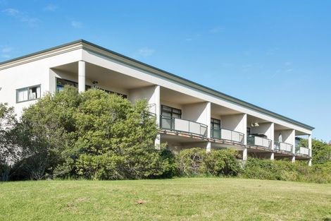 Photo of property in 7/372 Rosedale Road, Rosedale, Auckland, 0632