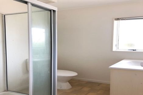 Photo of property in 1/2 Whitford Road, Howick, Auckland, 2014