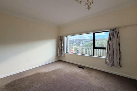 Photo of property in 28 Bassett Road, Johnsonville, Wellington, 6037