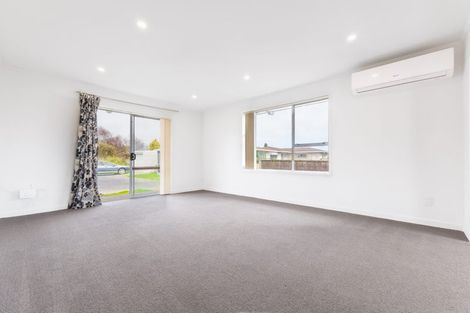 Photo of property in 8 Winiata Place, Otaki, 5512