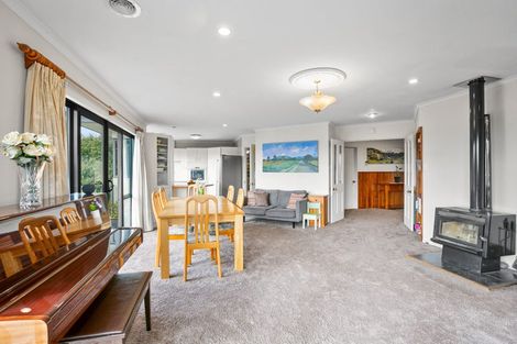 Photo of property in 397 Mangorei Road, Merrilands, New Plymouth, 4312