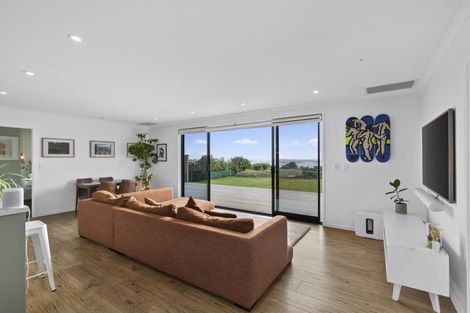 Photo of property in 428 Coast Road, Warea, New Plymouth, 4381