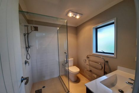 Photo of property in 21 Fairbairn Place, East Tamaki Heights, Auckland, 2016