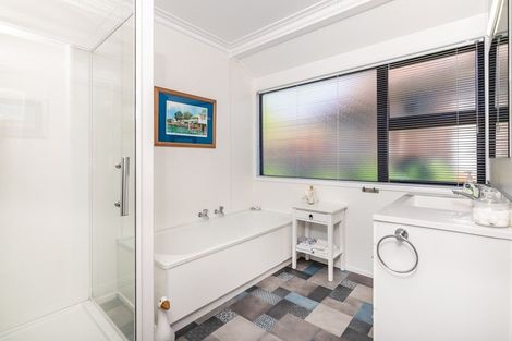 Photo of property in 1/4 Haines Grove, Rainbow Point, Taupo, 3330