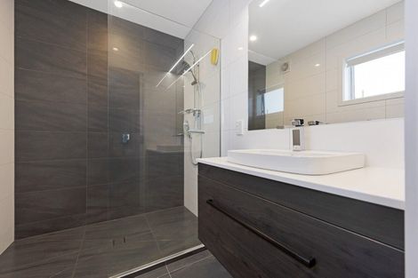 Photo of property in 2/74 Jubilee Road, Khandallah, Wellington, 6035