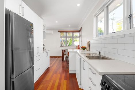 Photo of property in 23 Mitcham Avenue, Forest Lake, Hamilton, 3200