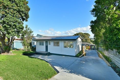 Photo of property in 17 Shakespear Road, Army Bay, Whangaparaoa, 0930