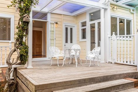 Photo of property in 60 Princes Street, Northcote Point, Auckland, 0627