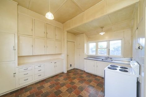 Photo of property in 11 Rosalie Terrace, Kelvin Grove, Palmerston North, 4414