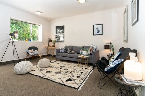 Photo of property in 2/15 Upper Lewisville Terrace, Thorndon, Wellington, 6011