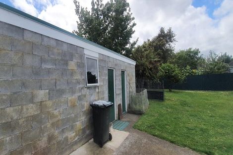 Photo of property in 24 Brassey Street, Waverley, 4510