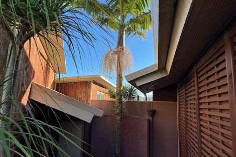 Photo of property in 24 Carnmore Place, Torbay, Auckland, 0630