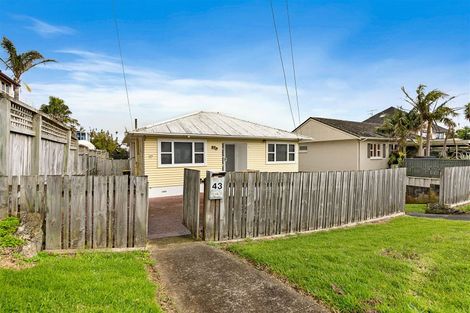 Photo of property in 43 Clovelly Road, Bucklands Beach, Auckland, 2012