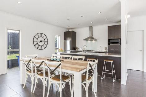 Photo of property in 204 Schnapper Rock Road, Schnapper Rock, Auckland, 0632