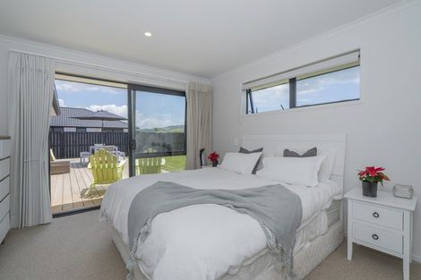 Photo of property in 8 Palm Drive, Whitianga, 3510