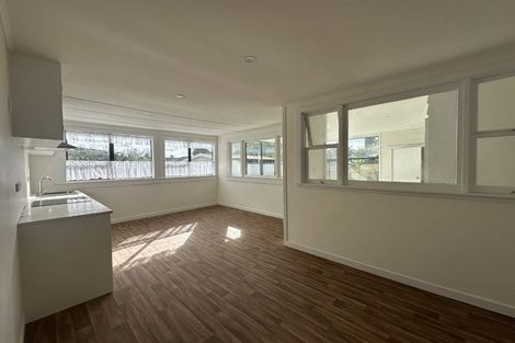 Photo of property in 18 Lupton Road, Manurewa, Auckland, 2102