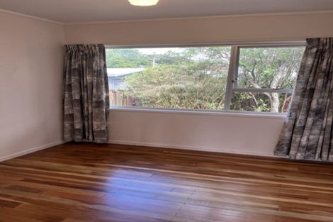 Photo of property in 1/24 Hillcrest Avenue, Hillcrest, Auckland, 0627