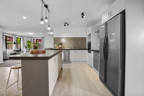 Photo of property in 109 Farnborough Drive, Grandview Heights, Hamilton, 3200