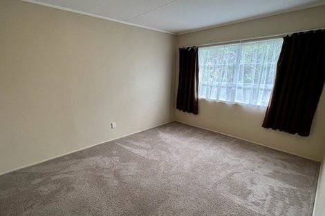 Photo of property in 2/34 Sandgate Avenue, Botany Downs, Auckland, 2010