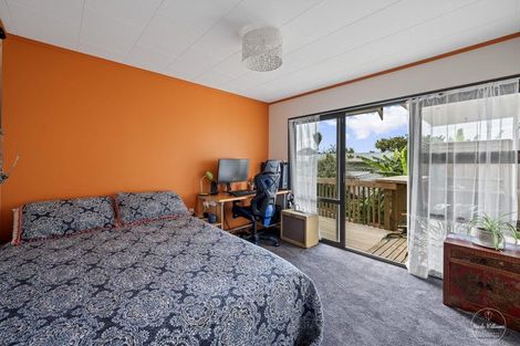 Photo of property in 37 Whaka Street, Maungaturoto, 0520