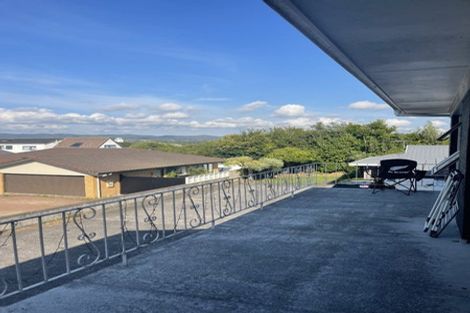 Photo of property in 1/212 Te Atatu Road, Te Atatu South, Auckland, 0610