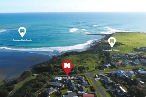 Photo of property in 5 Dieffenbach Street, Opunake, 4616