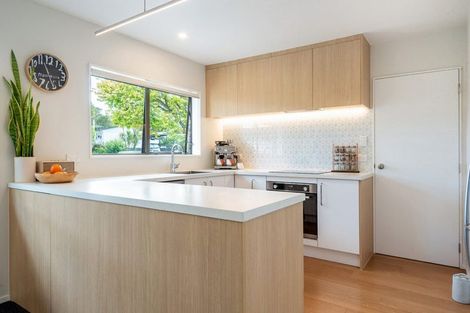 Photo of property in 23b Thorburn Avenue, Red Beach, 0932