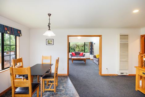 Photo of property in 11 Woodgate Court, Fitzherbert, Palmerston North, 4410