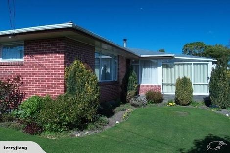 Photo of property in 21 Beatrice Place, Avonhead, Christchurch, 8042
