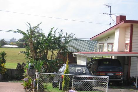 Photo of property in 27 St Leonards Road, Kelston, Auckland, 0602