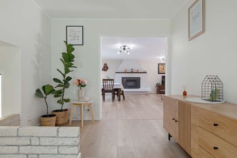 Photo of property in 8 Deodar Place, Totara Heights, Auckland, 2105