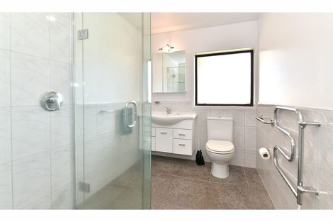 Photo of property in 8 Moenui Avenue, Orewa, 0931