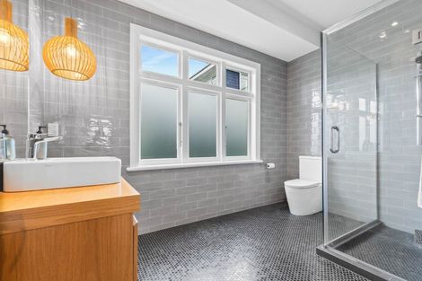 Photo of property in 1 Bangor Street, Point Chevalier, Auckland, 1022