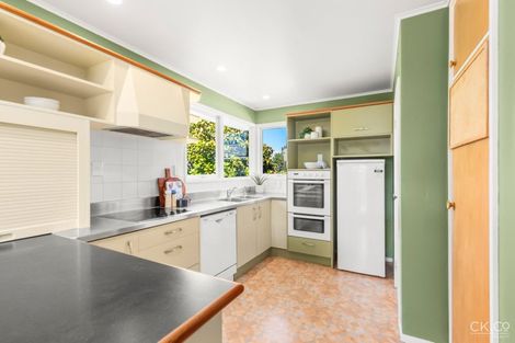 Photo of property in 10 Cedar Street, Maungaraki, Lower Hutt, 5010