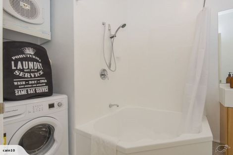 Photo of property in Stadium Garden Flats, 406/107 Thorndon Quay, Pipitea, Wellington, 6011