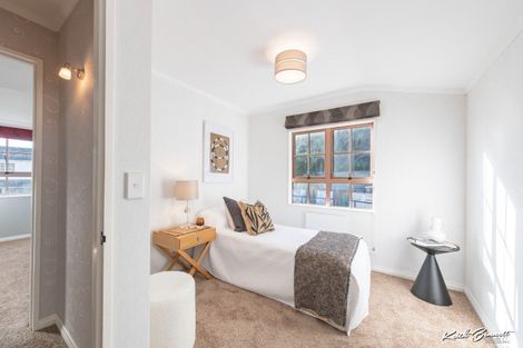 Photo of property in 15 Johnswood Grove, Clouston Park, Upper Hutt, 5018